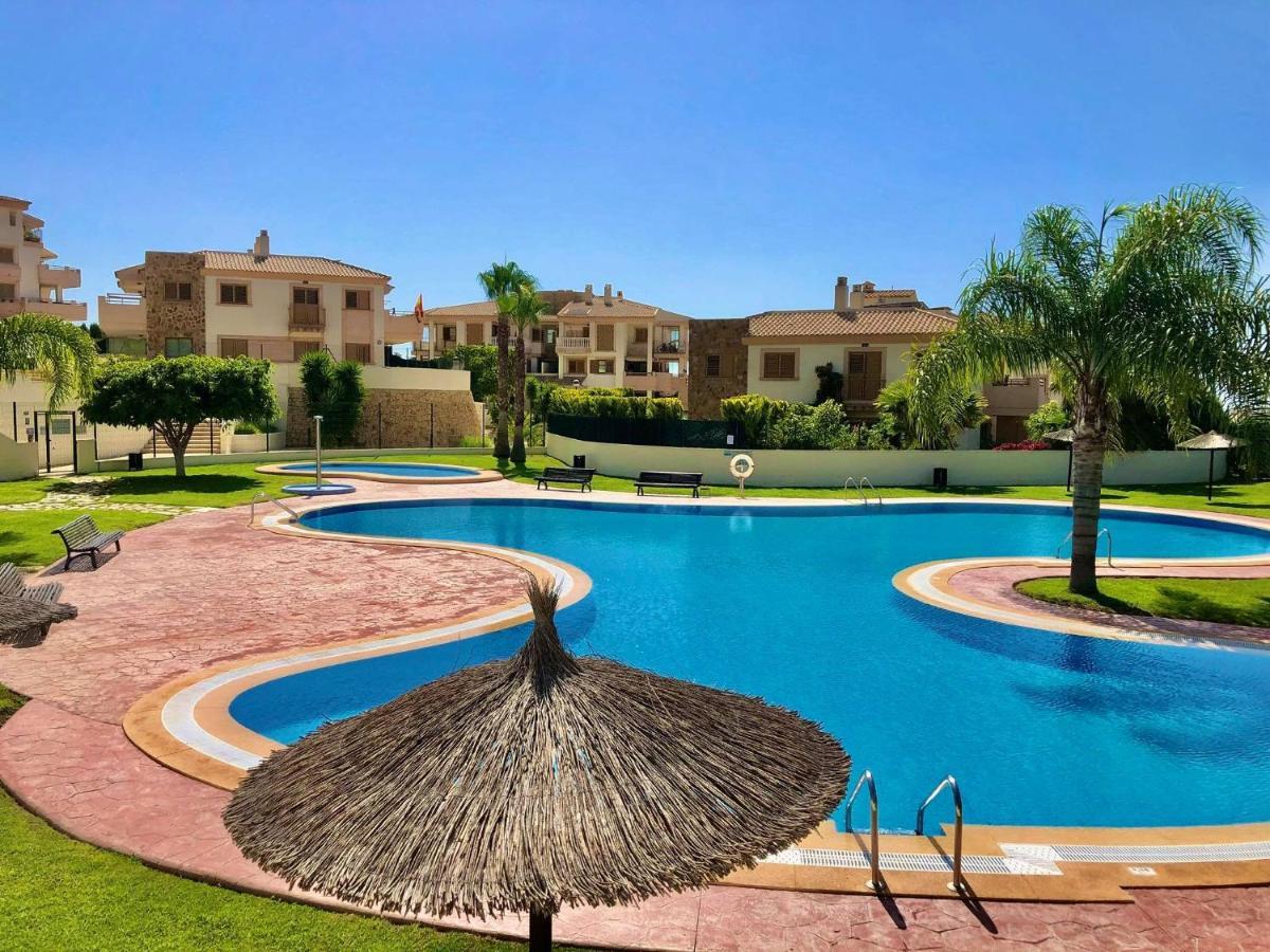 2 Bed Penthouse Apartment - Sea Views - Sleeps 4 Finestrat Exterior foto